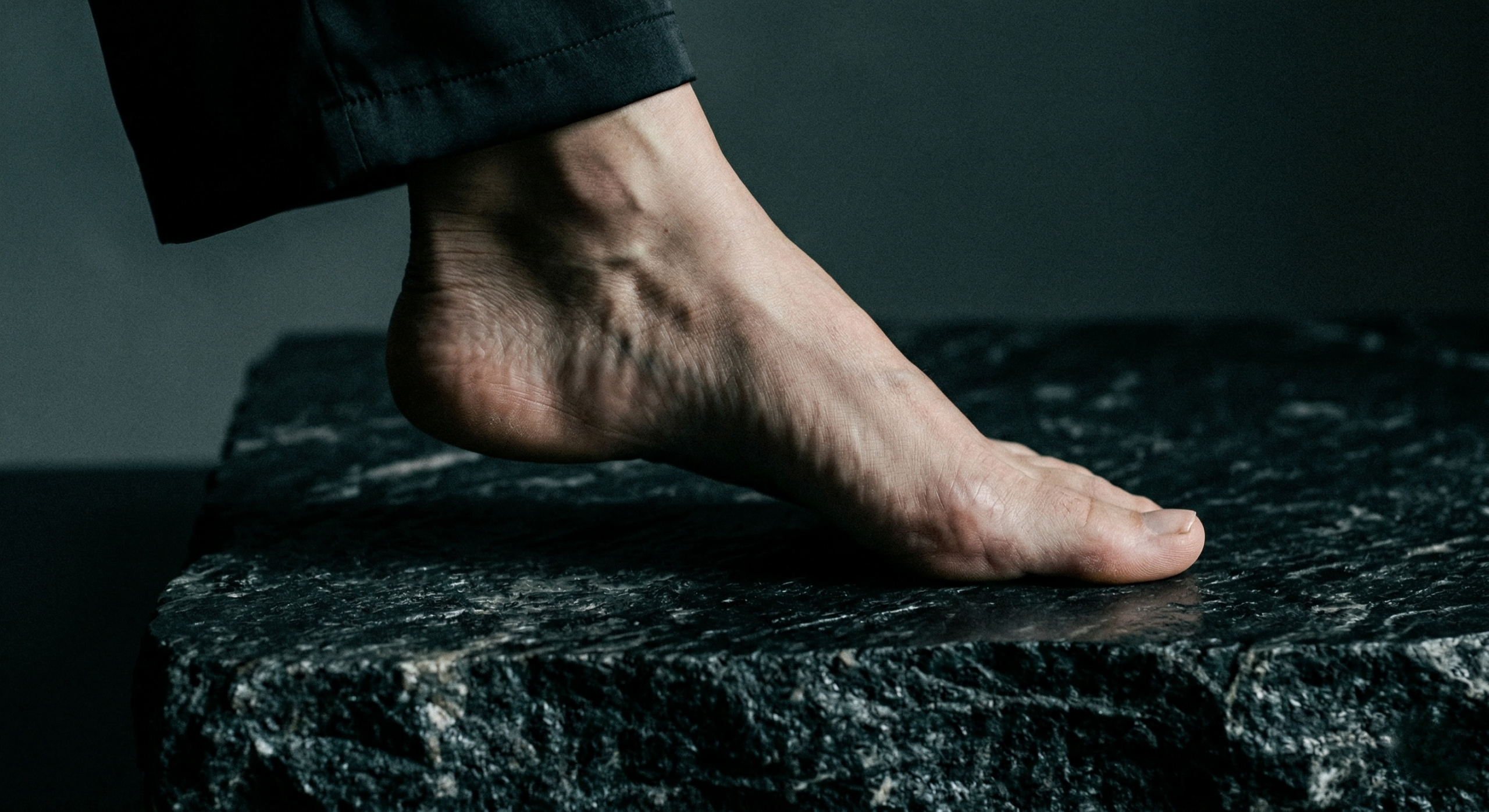 foot-fetish-psychology-origin-sensory-worship